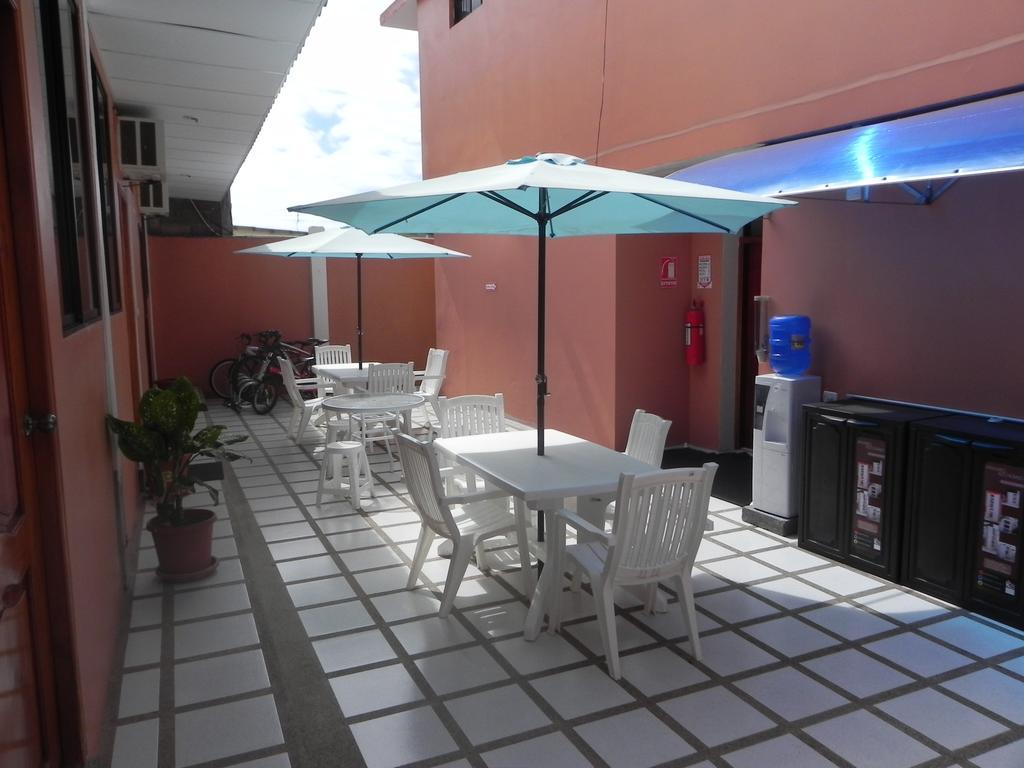 Hostal La Posada De Jose Carlos Puerto Baquerizo Moreno Kültér fotó