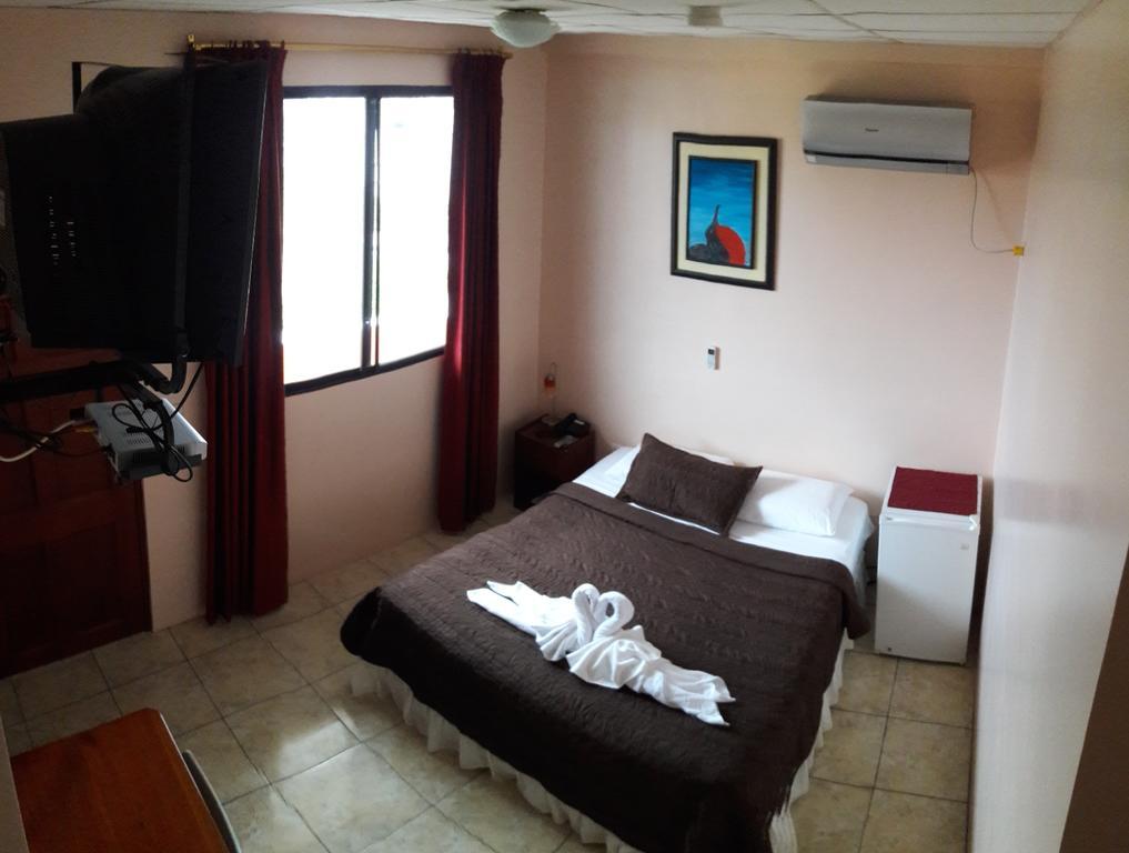 Hostal La Posada De Jose Carlos Puerto Baquerizo Moreno Kültér fotó