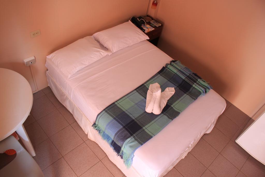 Hostal La Posada De Jose Carlos Puerto Baquerizo Moreno Kültér fotó