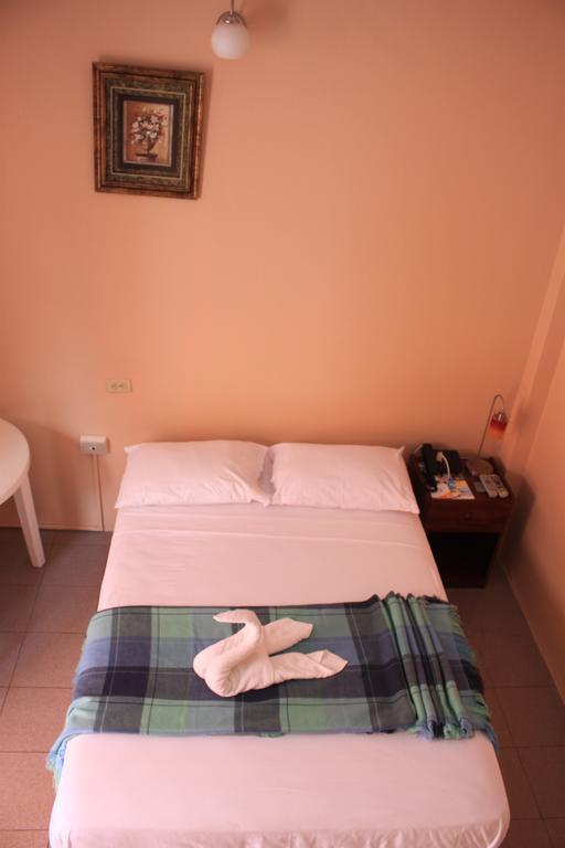 Hostal La Posada De Jose Carlos Puerto Baquerizo Moreno Kültér fotó